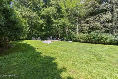 70 Gregory Road, Greenwich, CT 06807 - Photo 32