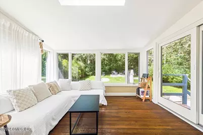 70 Gregory Road, Greenwich, CT 06807 - Photo 12