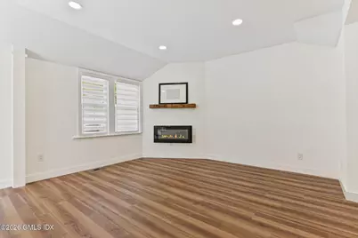 300 Bruce Park Avenue #B, Greenwich, CT 06830 - Photo 6