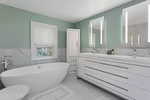 2 Sylvan Ln, Old Greenwich, CT 06870 - Photo 16