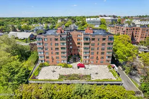 40 W Elm St, Greenwich, CT 06830 - Photo 22