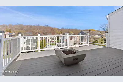 23 Nicholas Avenue, Greenwich, CT 06831 - Photo 2
