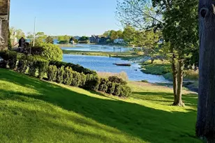 14 Shoal Point Ln, Greenwich, CT 06878 - Photo 2