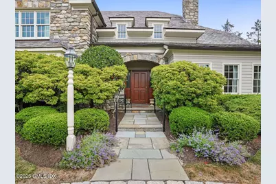 25 Chieftans Road, Greenwich, CT 06831 - Photo 2