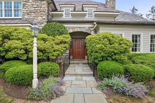 25 Chieftans Rd, Greenwich, CT 06831 - Photo 2