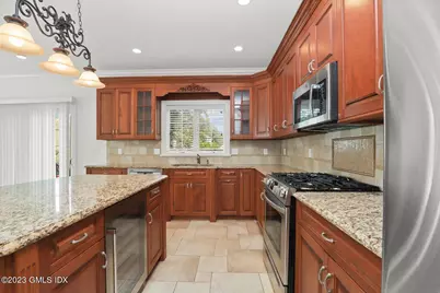 8 Rippowam Road #B, Greenwich, CT 06807 - Photo 6