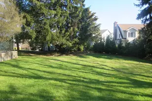 45 Thornhill Rd, Greenwich, CT 06878 - Photo 22