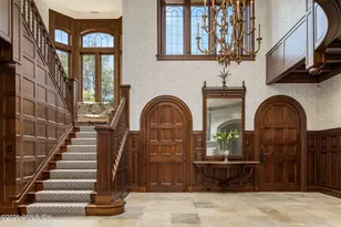 19 Khakum Dr, Greenwich, CT 06831 - Photo 8