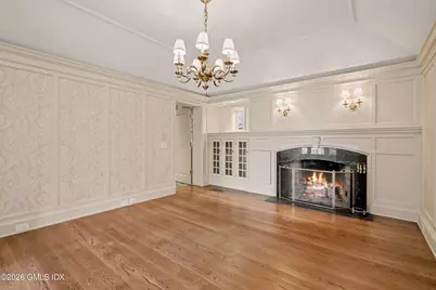 183 E Putnam Avenue #Carriage House, Greenwich, CT 06830 - Photo 6