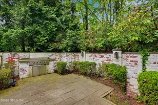 183 E Putnam Ave, Greenwich, CT 06830 - Photo 18