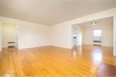 31 Cognewaugh Road, Greenwich, CT 06807 - Photo 4