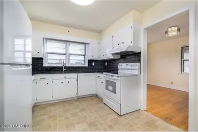 31 Cognewaugh Road, Greenwich, CT 06807 - Photo 6