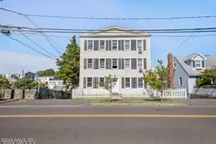 168 N Water St, Greenwich, CT 06830 - Photo 10
