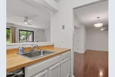 1465 E Putnam Avenue #207, Old Greenwich, CT 06870 - Photo 10