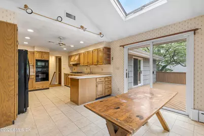 34 Ridge Road, Greenwich, CT 06807 - Photo 6
