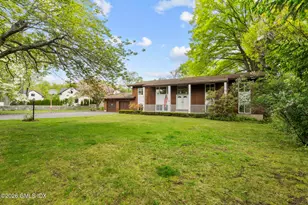 61 Angus Rd N, Greenwich, CT 06831 - Photo 2