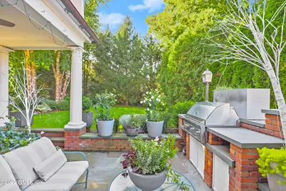 24 Orchard Place #B, Greenwich, CT 06830 - Photo 32