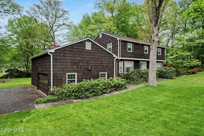 45 Carriage Drive, Stamford, CT 06902 - Photo 2