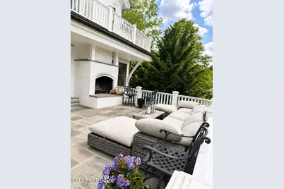 12 Shore Road, Old Greenwich, CT 06870 - Photo 2
