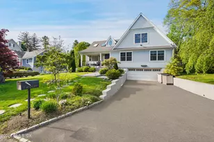 11 Annjim Dr, Greenwich, CT 06830 - Photo 1