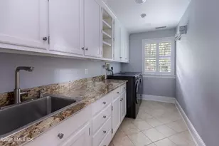 20 Oak St, Greenwich, CT 06831 - Photo 32