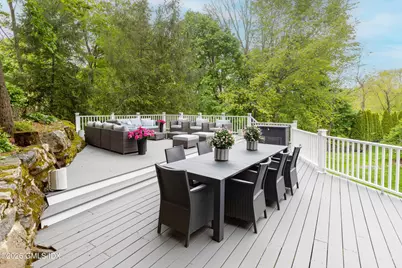 20 Oak Street, Greenwich, CT 06831 - Photo 46