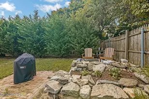 30 Chapel St, Greenwich, CT 06831 - Photo 30