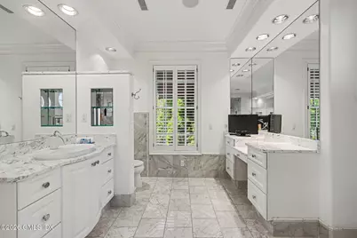 212 Milbank Avenue #South, Greenwich, CT 06830 - Photo 18