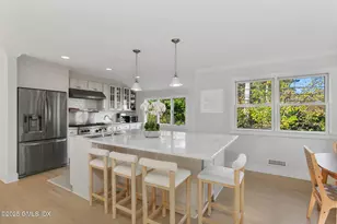 6 Meadowbank Rd, Old Greenwich, CT 06870 - Photo 2