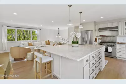 6 Meadowbank Road, Old Greenwich, CT 06870 - Photo 2