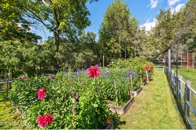 122 Round Hill Road, Greenwich, CT 06831 - Photo 24