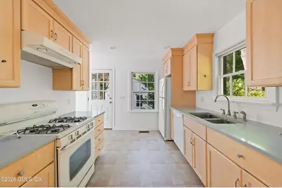 122 Round Hill Road, Greenwich, CT 06831 - Photo 30