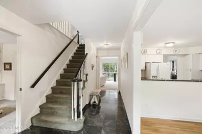 19 Georgetowne North #19, Greenwich, CT 06831 - Photo 2