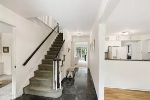 19 Georgetowne N, Greenwich, CT 06831 - Photo 2