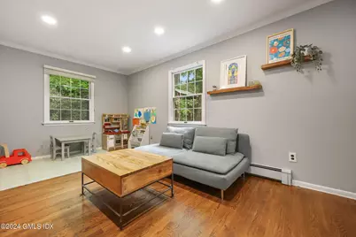 25 Center Drive, Old Greenwich, CT 06870 - Photo 10