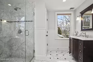 8 Highview Ave, Old Greenwich, CT 06870 - Photo 12