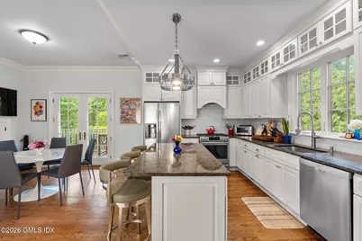 8 Highview Avenue, Old Greenwich, CT 06870 - Photo 12