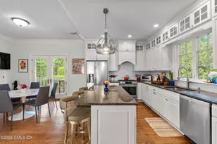 8 Highview Ave, Old Greenwich, CT 06870 - Photo 12