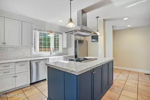 24 Decatur St, Greenwich, CT 06807 - Photo 4