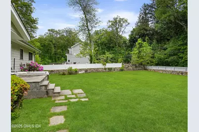 330 Cognewaugh Road, Greenwich, CT 06807 - Photo 20