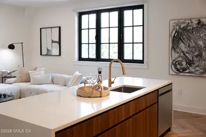 100 E Putnam Avenue #301, Greenwich, CT 06807 - Photo 6