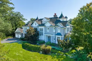 16 Indian Point Ln, Greenwich, CT 06878 - Photo 2