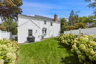 51 Benjamin St, Old Greenwich, CT 06870 - Photo 16