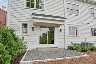195 S Water St, Greenwich, CT 06830 - Photo 22