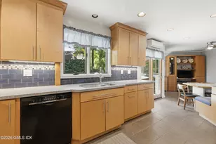 7 Chasmar Rd, Old Greenwich, CT 06870 - Photo 16