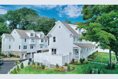 257 Bruce Park Avenue #B, Greenwich, CT 06830 - Photo 2