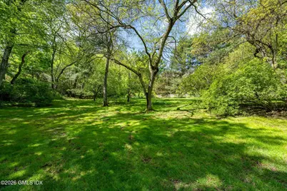 16 Vineyard Lane, Greenwich, CT 06831 - Photo 2