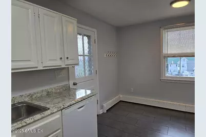 144 Pine Street #D, Greenwich, CT 06830 - Photo 2
