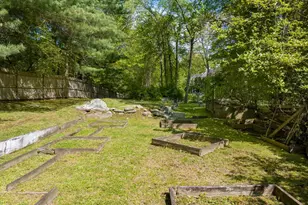 16 Vineyard Ln, Greenwich, CT 06831 - Photo 20