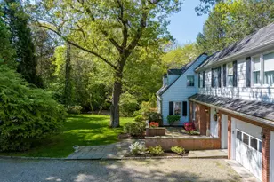 16 Vineyard Ln, Greenwich, CT 06831 - Photo 2